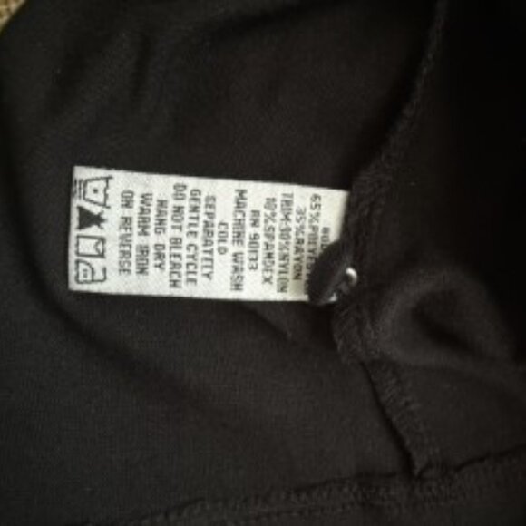 NWT Woman's Sweater - Chloe Dao - Picture 9 of 9